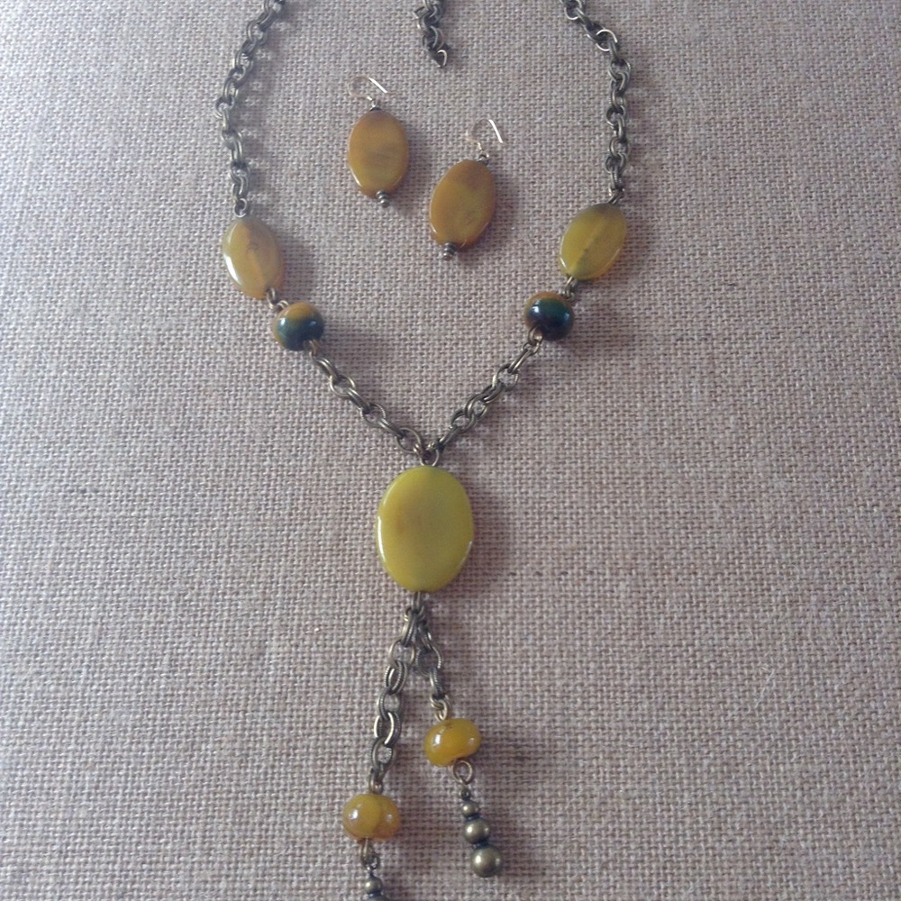 JAN MICHAELS JEWELRY necklace and earrings set